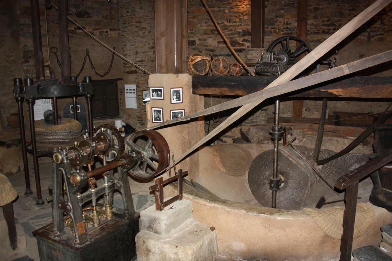 Molino Del Medio Pensionat Robledillo De Gata Exteriör bild